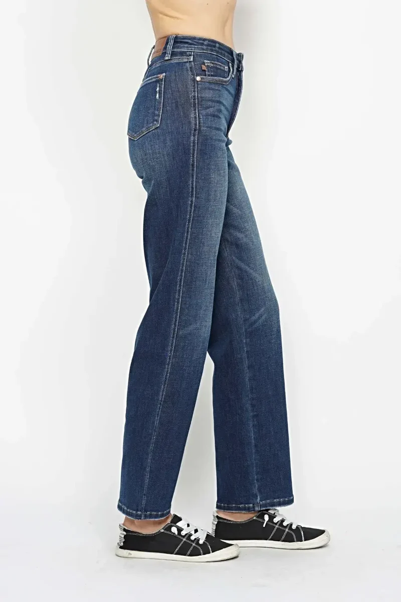 Judy Blue jeans met hoge taille en buikcorrectie voor een flatterende pasvorm en een slank silhouet.