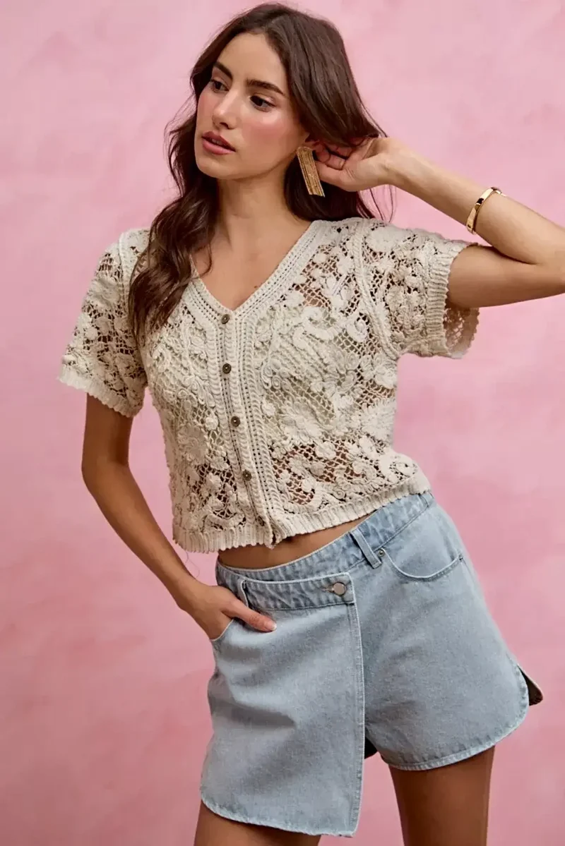 Elegante denim wikkelrok – vintage afwerking, met zakken, 100% katoen voor een moeiteloze stijl.