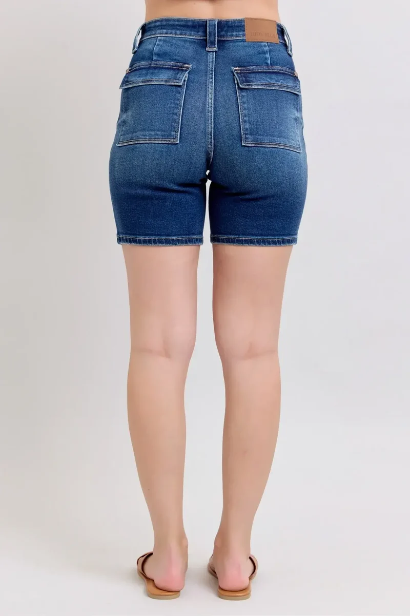 Judy Blue Bermudashorts met hoge taille voor dames – Plus size met achterzakken met klep, stretchdenim