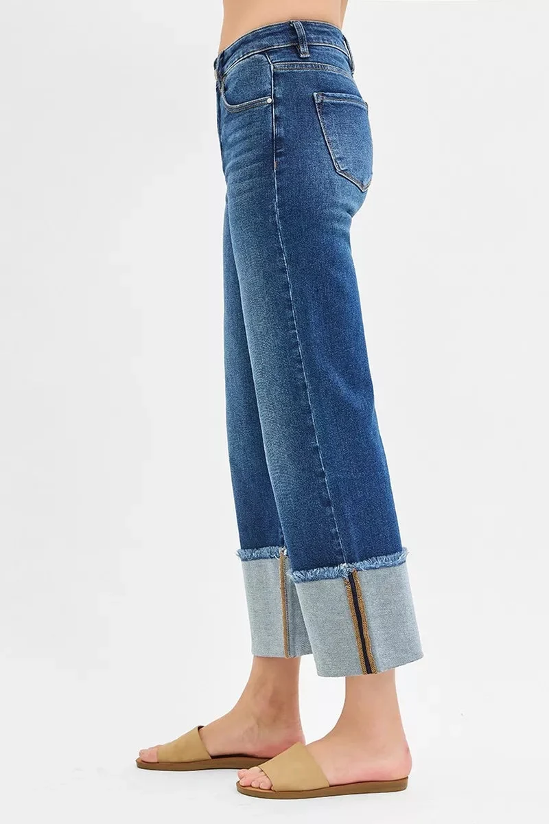 Trendy cropped jeans met middelhoge taille en wijde pijpen in grote maten, met omgeslagen zoom - Stijlvol comfort in denim
