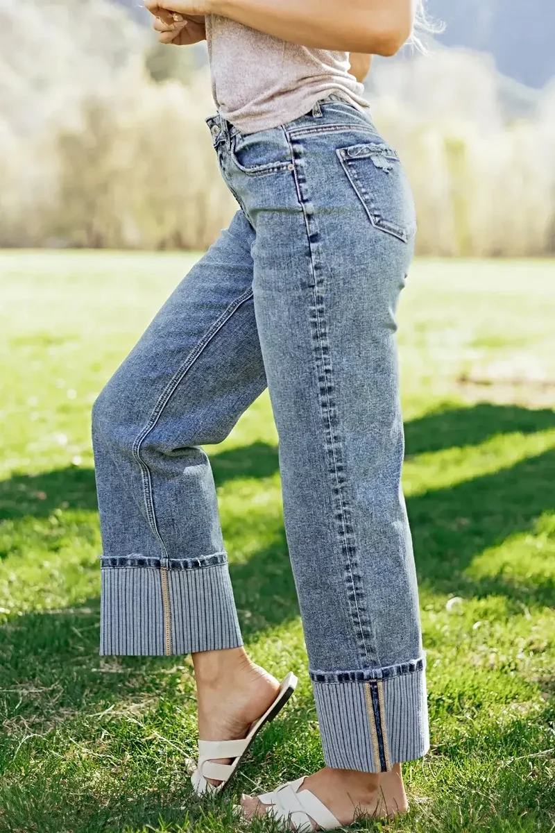Gescheurde jeans met omgeslagen pijpen voor dames - Losse, rechte pasvorm, 72% katoen, klassieke stijl