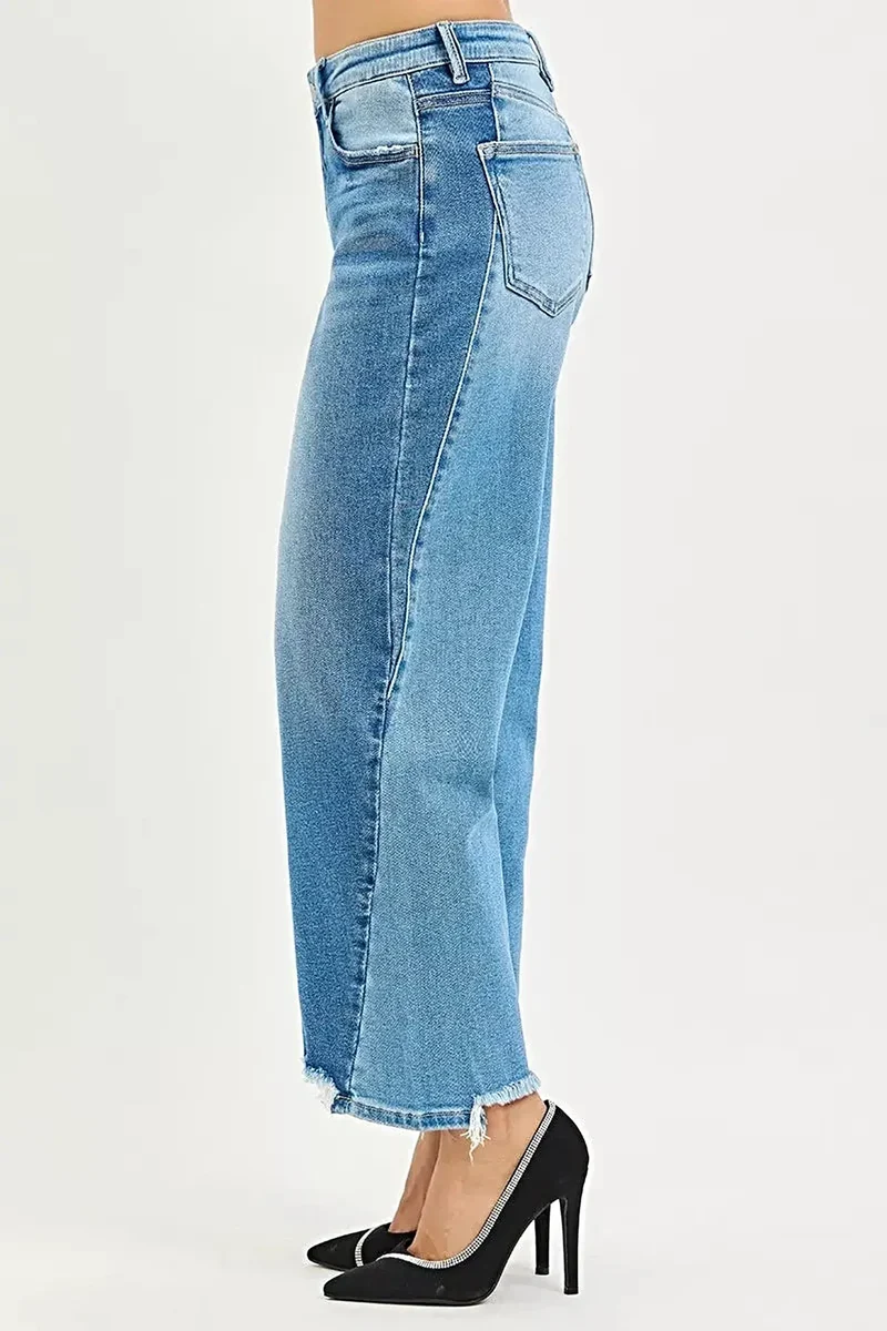 Trendy slouchy jeans in grote maten met contrasterende wassing en cropped lengte.