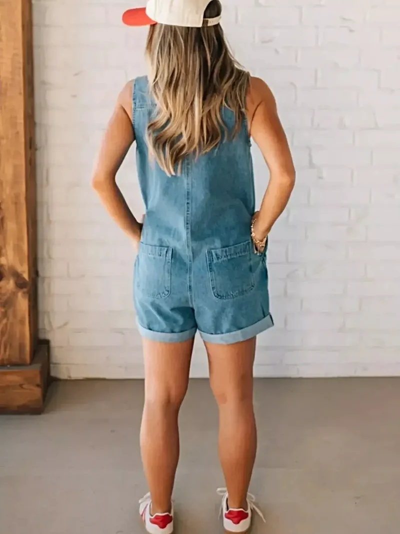 Luxe mouwloze denim jumpsuit met rits en zakken - perfect voor een moeiteloze stijl.