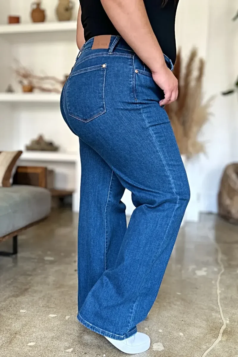 Judy Blue High Rise Straight Jeans voor moeiteloze stijl en comfort - Maten 0 tot 24W