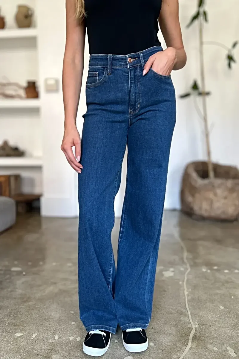 Judy Blue High Rise Straight Jeans voor moeiteloze stijl en comfort - Maten 0 tot 24W