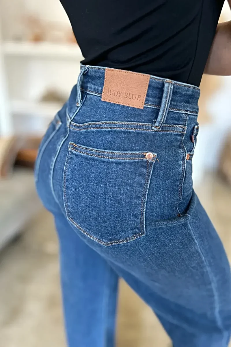 Judy Blue High Rise Straight Jeans voor moeiteloze stijl en comfort - Maten 0 tot 24W