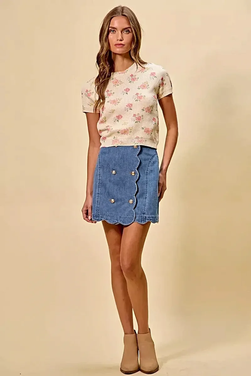Chique denim rok met geschulpte zoom en knoopsluiting aan de voorkant - vrouwelijke stijl en comfortabele pasvorm