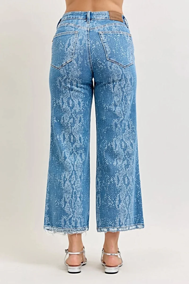 Judy Blue jeans met hoge taille, wijde pijpen, enkellengte en onafgewerkte zoom - moderne pasvorm en comfort