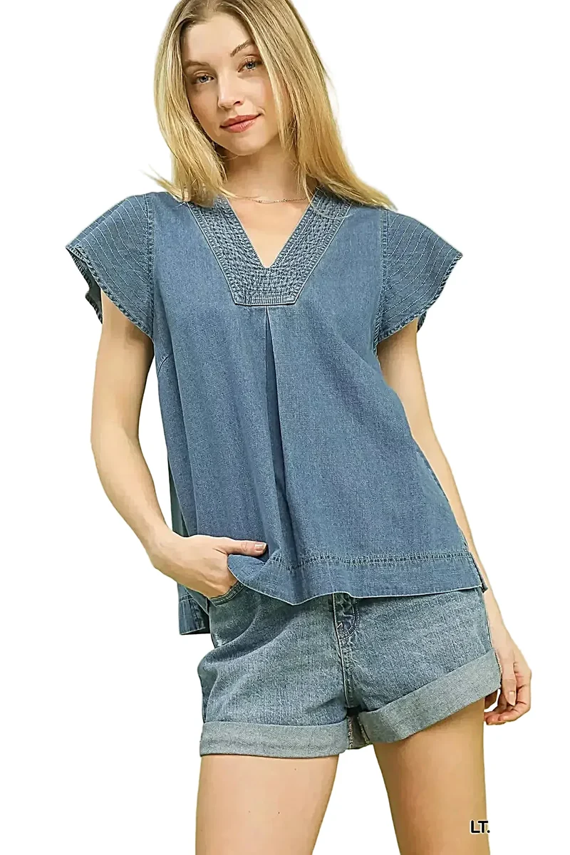 Tijdloze denim top met korte mouwen, V-hals en zijsplitten - 100% katoen, casual kleding