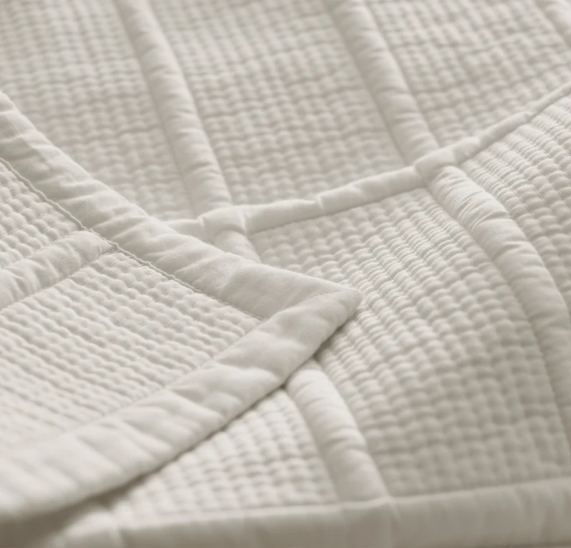 Signature Modern Grid Quilt - White