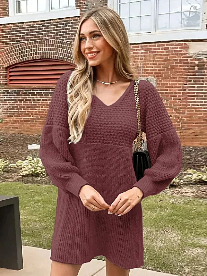 Elegante damesjurk met V-hals en lange mouwen, gemaakt van 100% acryl. Midi-jurk.