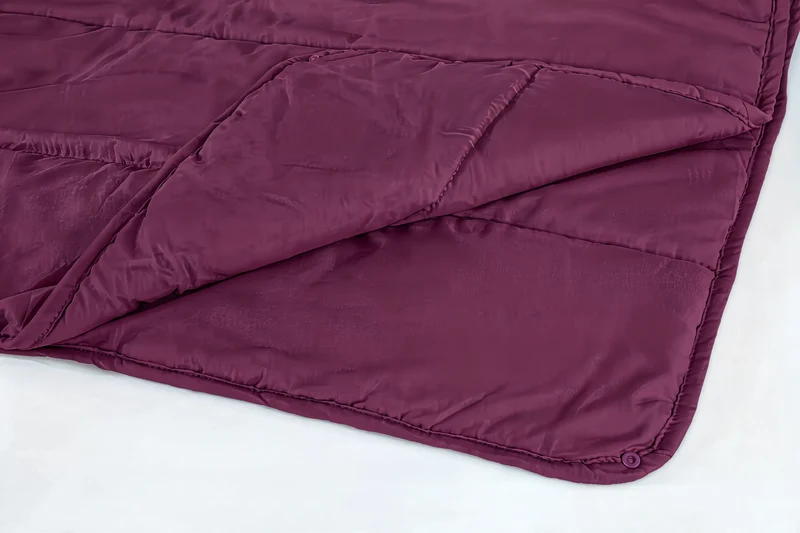 Zelesta Comfort Uni 4-Jahreszeiten Bettdecke - Bordeaux