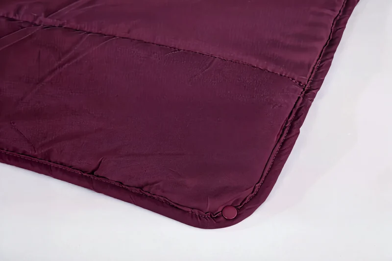 Zelesta Comfort Uni 4-Jahreszeiten Bettdecke - Bordeaux