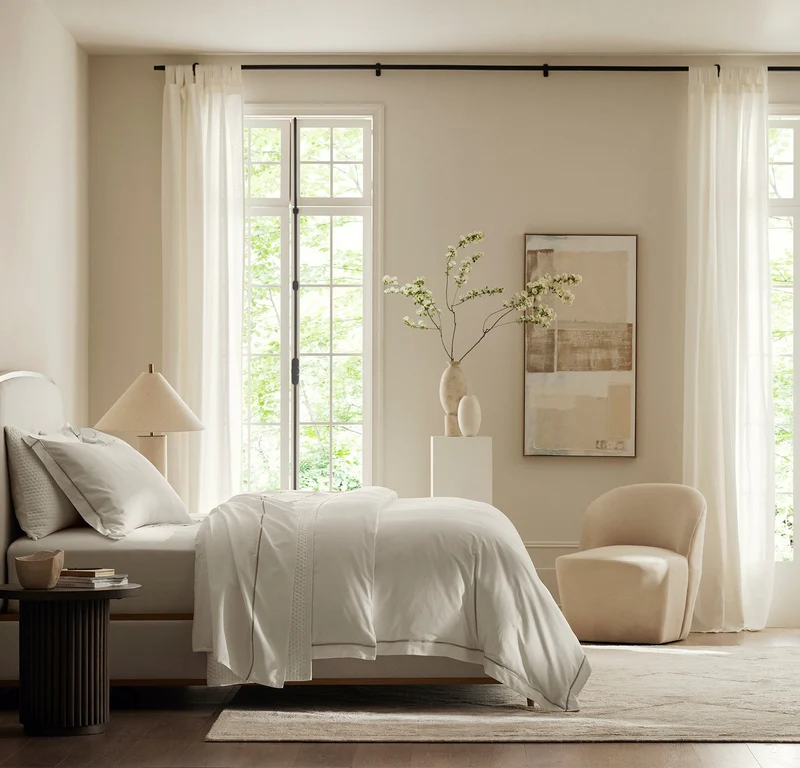 Signature Embellished Duvet Set - White/Oak Embroidered