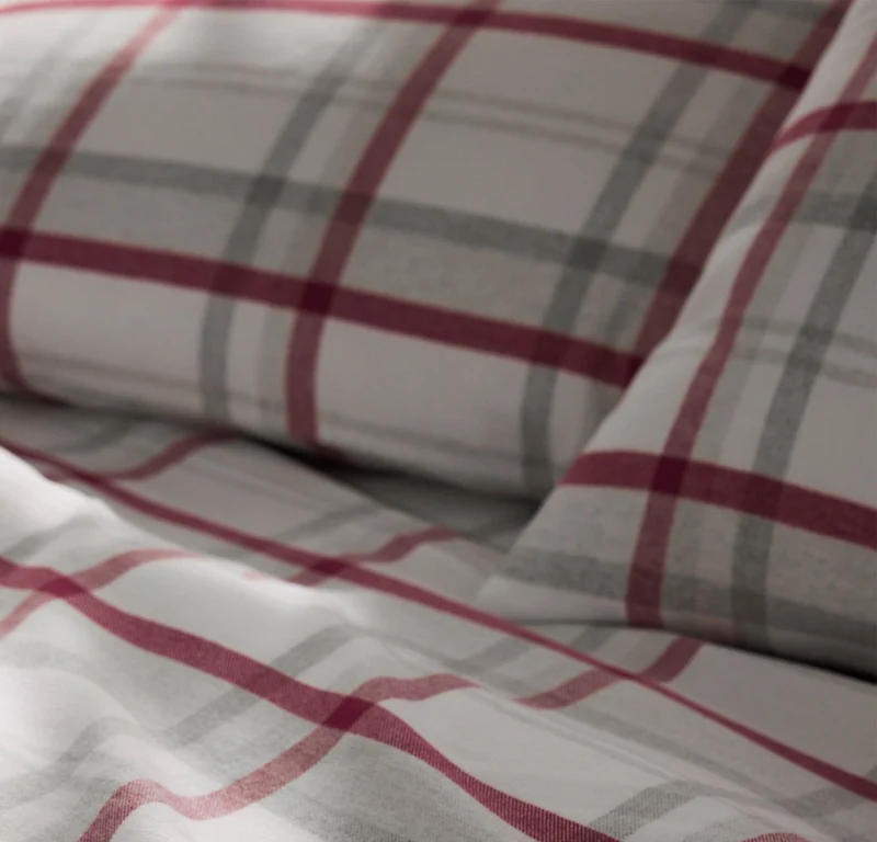 Flannel Pillowcase Set - Cranberry Heathered Plaid