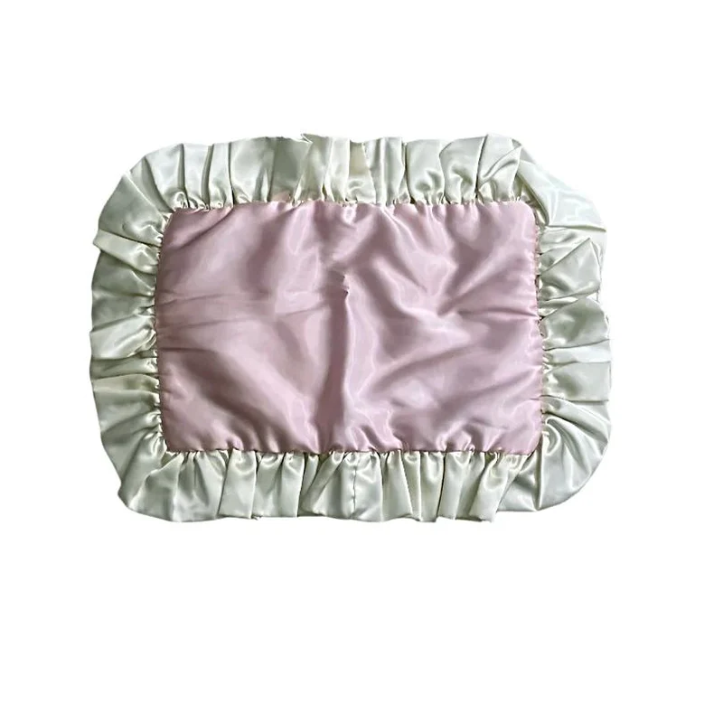 Petal Pink kussensloop - Lingerie satijnen mini kussensloop met vanilleparels en ruches, 14x9 inch