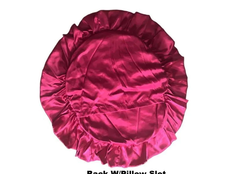 Passion Pink 16 inch ronde kussensloop in lingerie satijn met elegante dubbele ruche