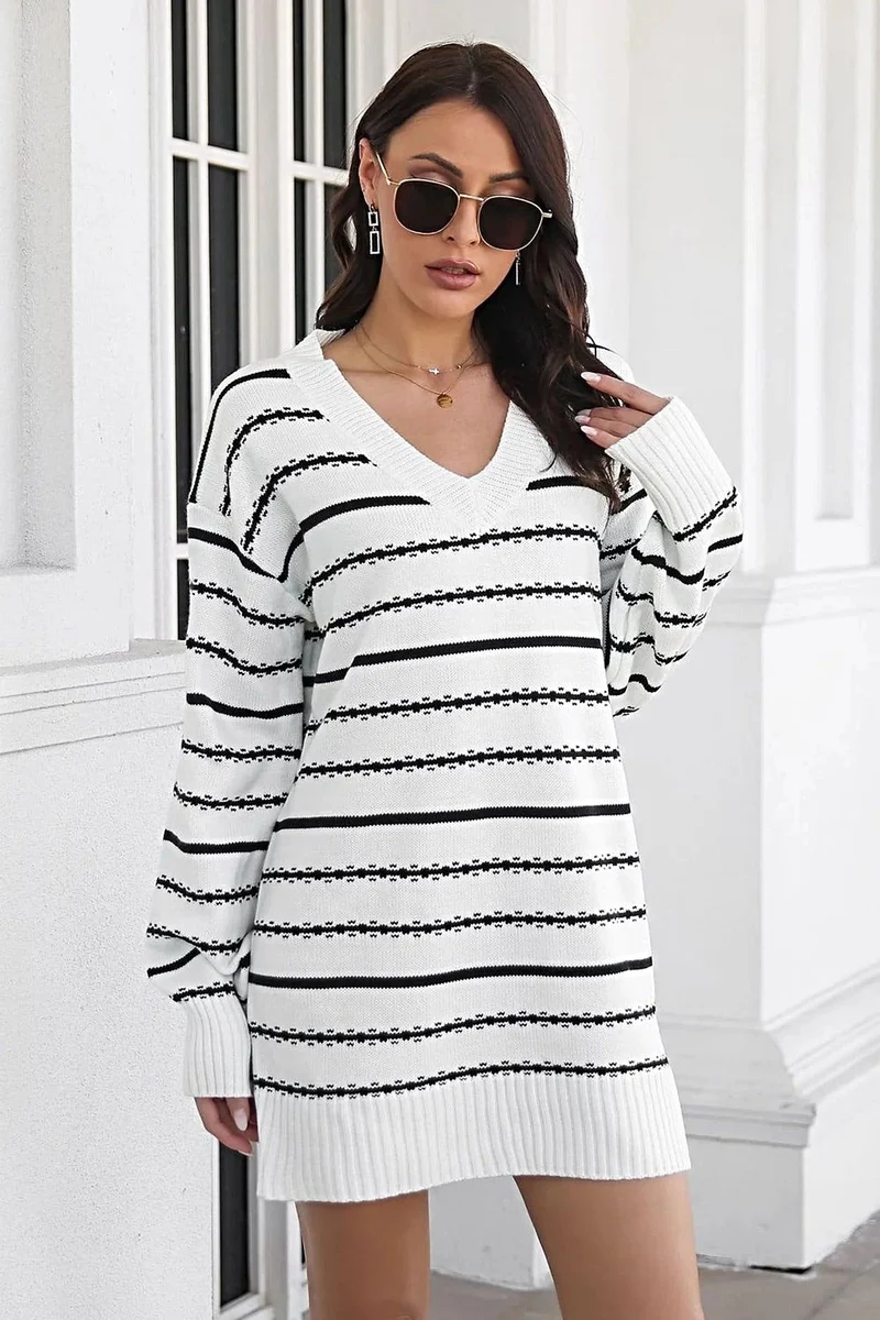 Gestreepte sweaterjurk - Luxe gebreide mini-jurk met V-hals en lange mouwen, casual stijl