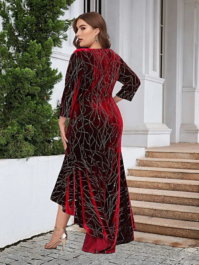 Jurk met ruches in grote maat, asymmetrische zoom, elegante stretchpasvorm en 3/4 mouwen.