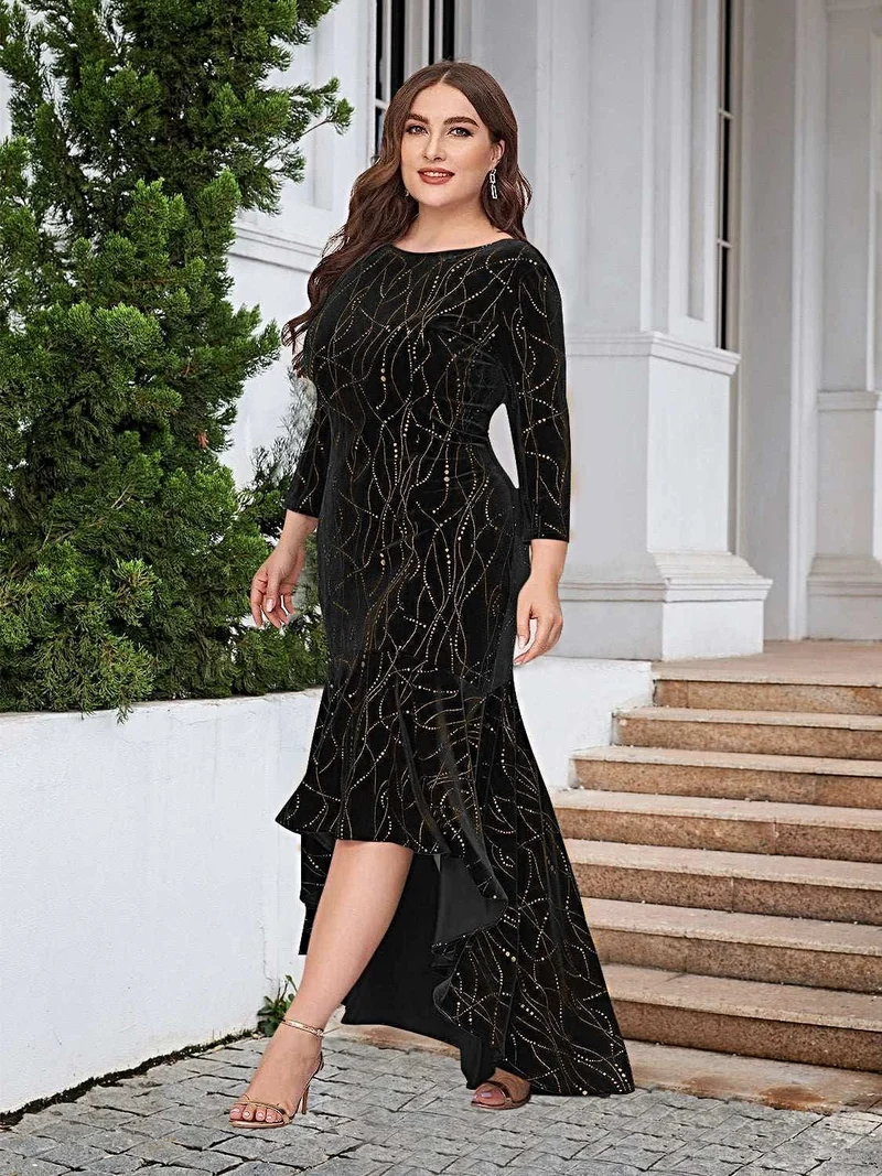 Jurk met ruches in grote maat, asymmetrische zoom, elegante stretchpasvorm en 3/4 mouwen.
