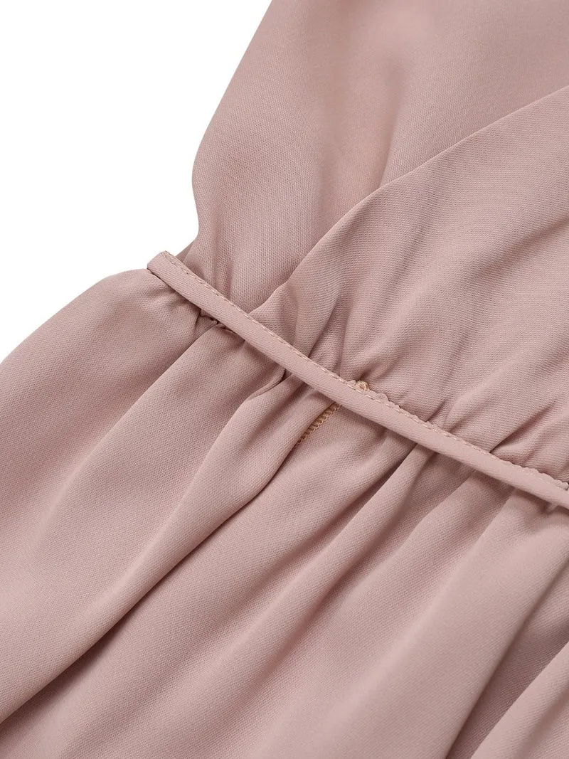 Elegante mouwloze midi-jurk met overslag en strikceintuur in ondoorzichtige polyesterstof.