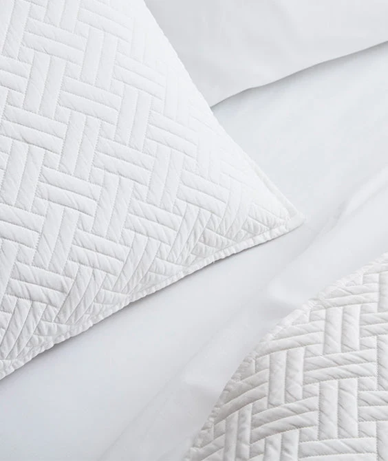 Signature Basketweave Quilted Sham - White