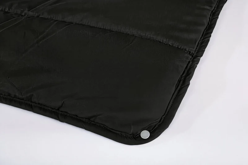 Zelesta Comfort Uni 4-Jahreszeiten Bettdecke - Schwarz