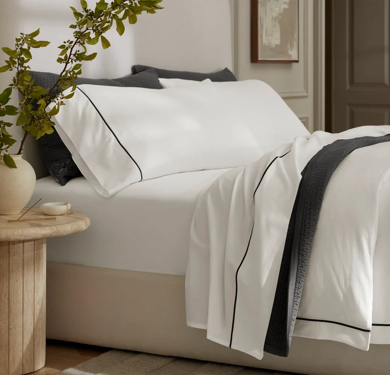 Signature Embellished Sheet Set - White/Night Embroidered