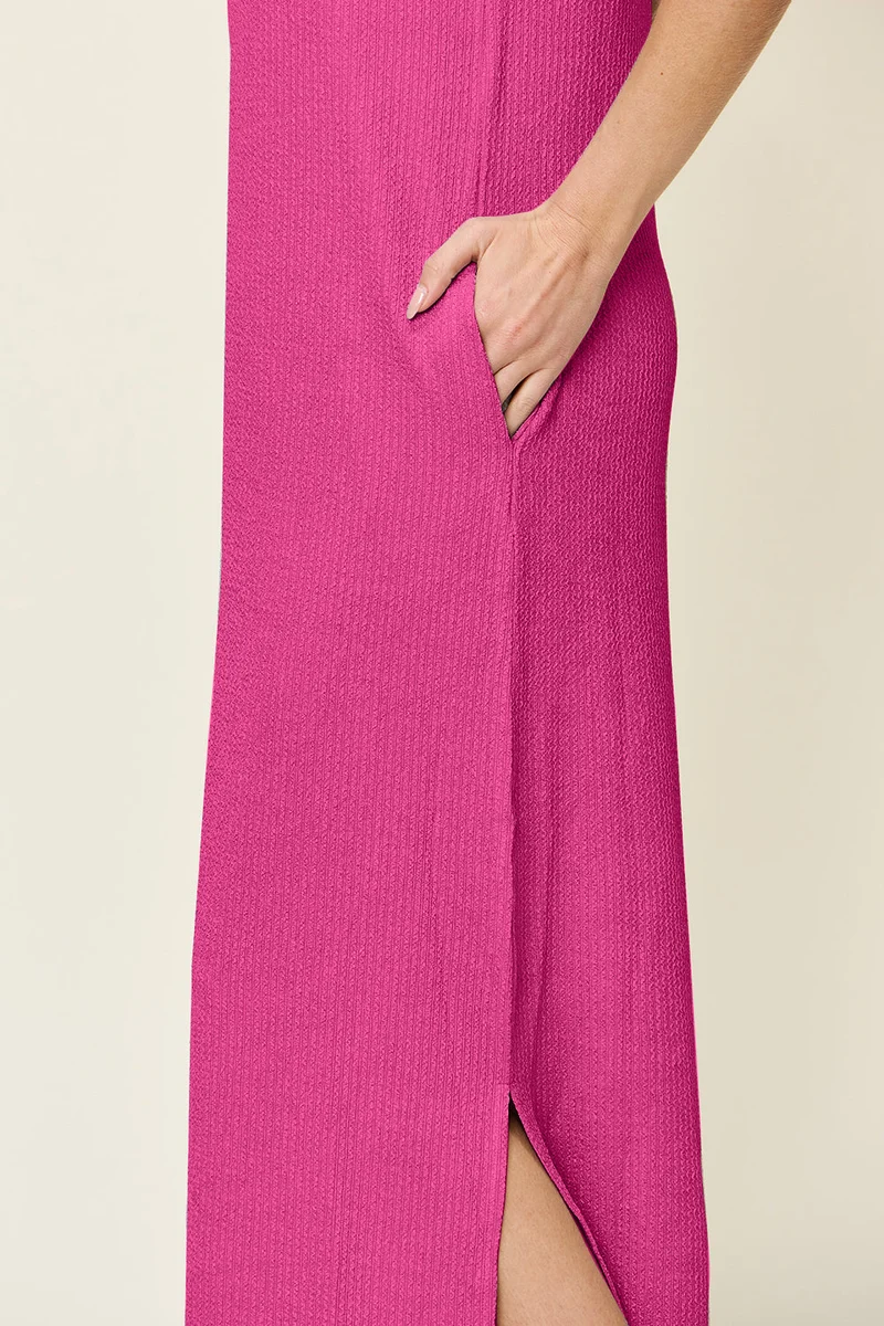 Double Take Full Size Textuur Mock Neck Mouwloze Maxi-jurk