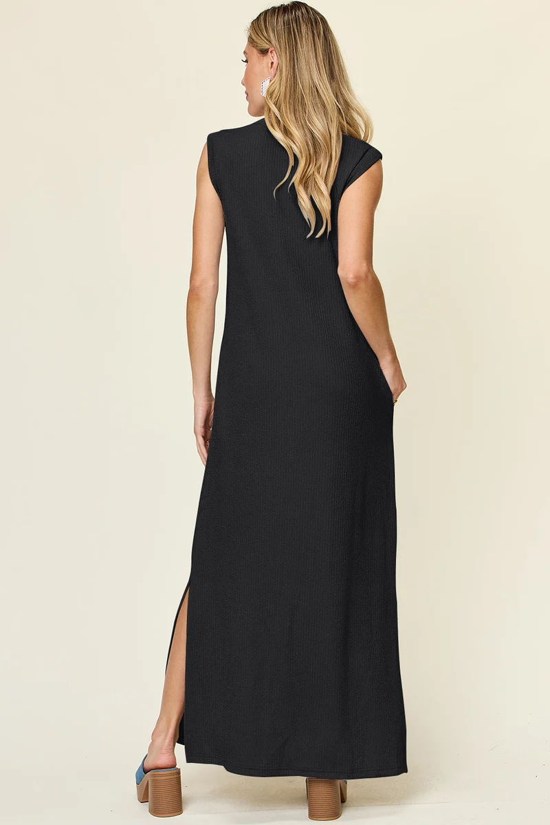 Double Take Full Size Textuur Mock Neck Mouwloze Maxi-jurk