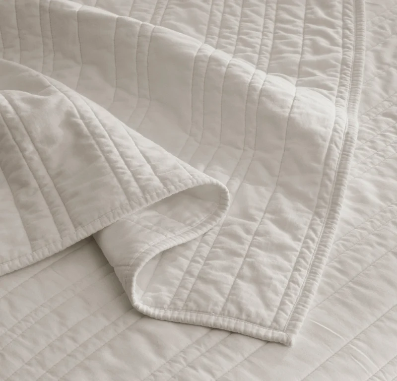Signature Stripe Quilt Set - White