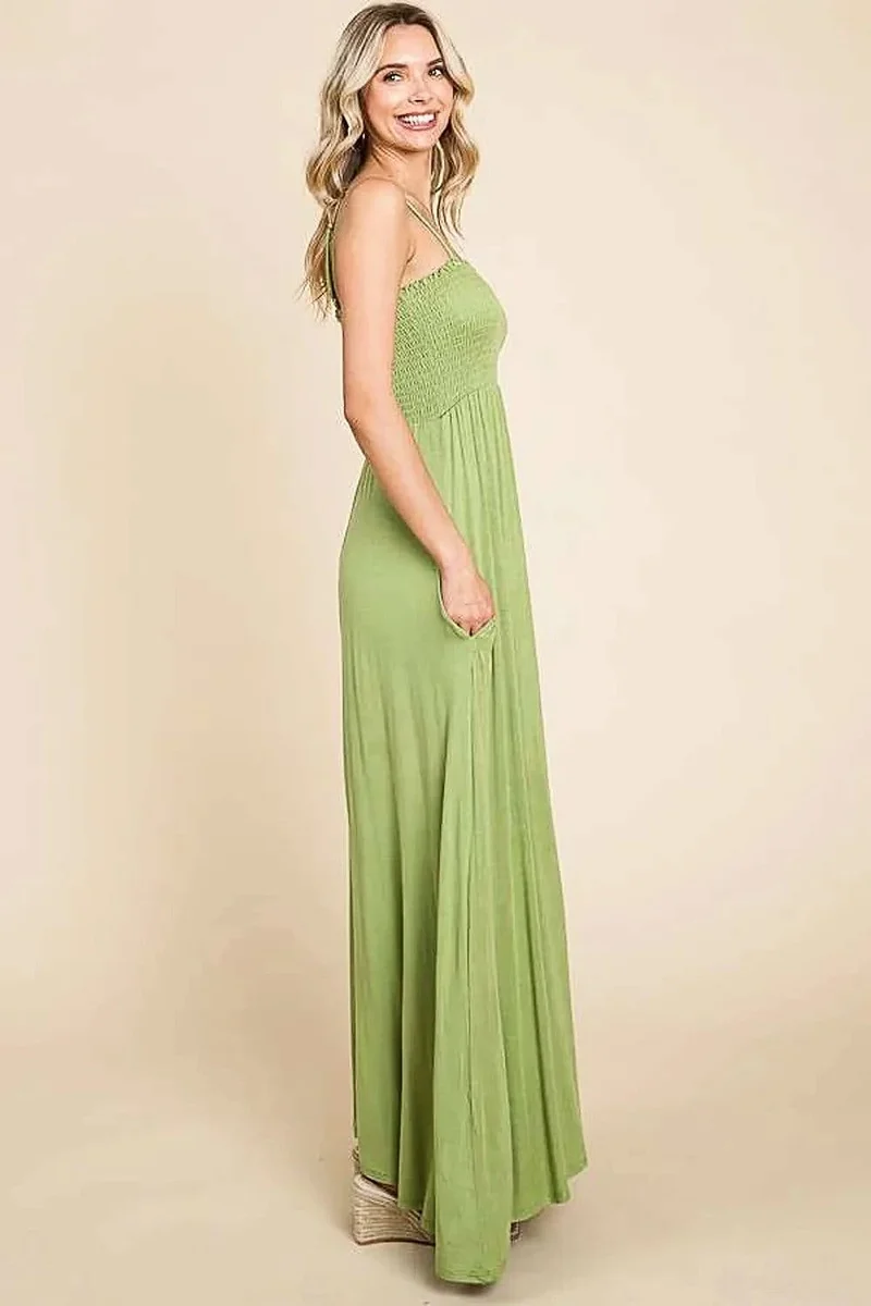 S-3XL • Maxi-jurk met smockwerk en zakken • Verstelbare bandjes • Soepelvallend silhouet