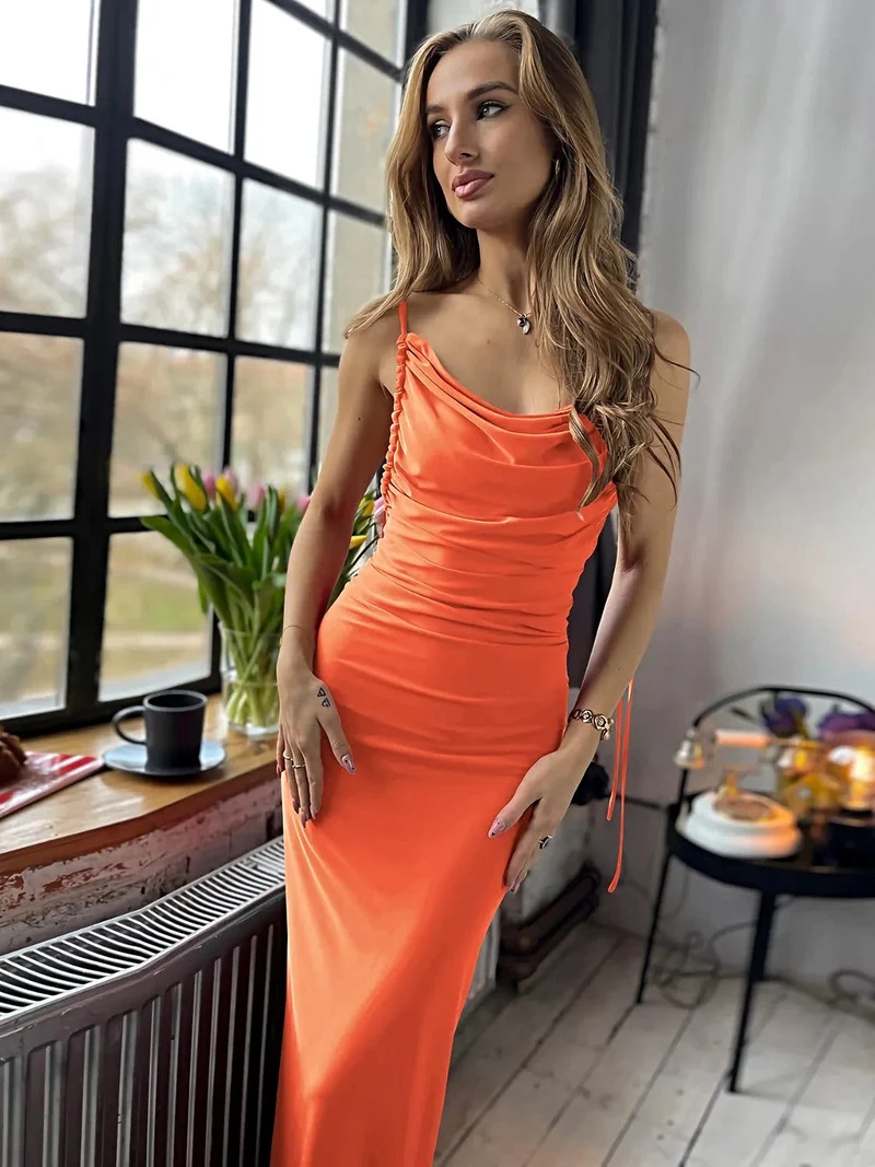 Stijlvolle jurk met open rug en watervalhals - Mouwloze, geplooide camisole van licht elastische stof
