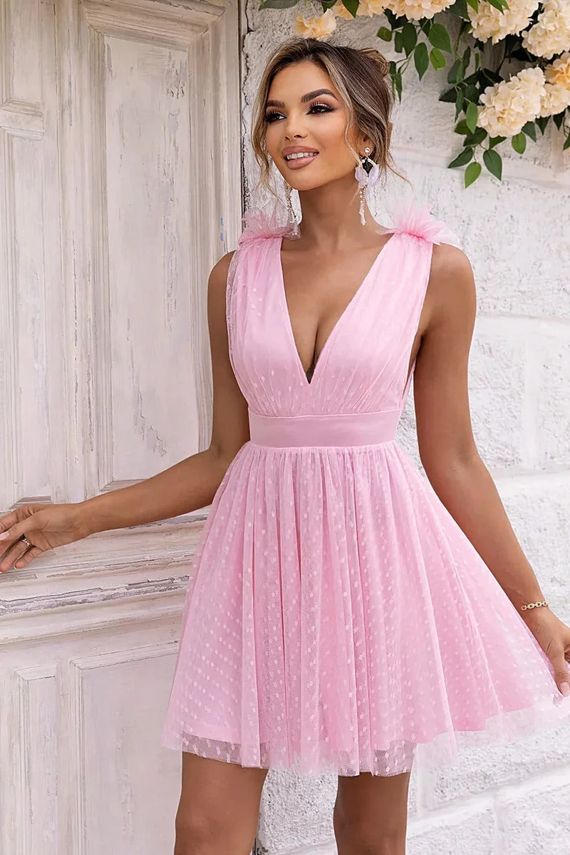Elegante mouwloze meshjurk met open rug, kanten details en gevoerd lijfje - 100% polyester