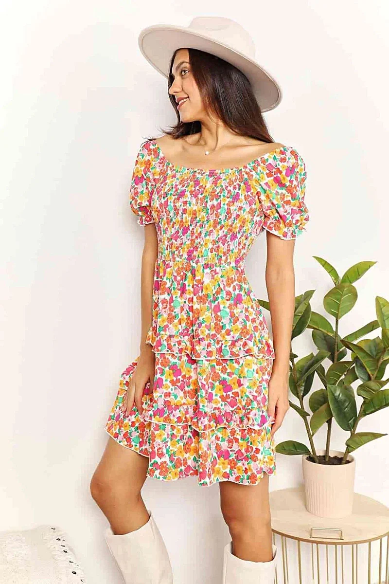 Geplooide sweetheart-jurk met ruchesmouwen - Bloemenminijurk voor moeiteloze elegantie