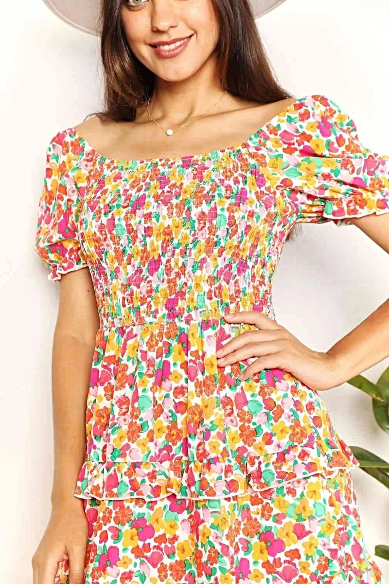 Geplooide sweetheart-jurk met ruchesmouwen - Bloemenminijurk voor moeiteloze elegantie