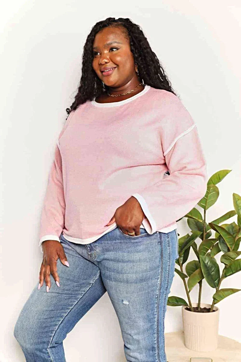 Luxe trui met boothals, contrasterende details en verlaagde schouders - stijlvolle gebreide top