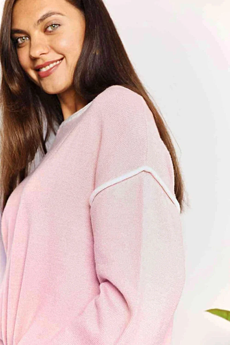 Luxe trui met boothals, contrasterende details en verlaagde schouders - stijlvolle gebreide top