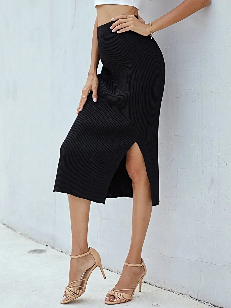 Luxe geribbelde midi-rok met zijsplit - elegant effen ontwerp, perfecte pasvorm voor elke gelegenheid.