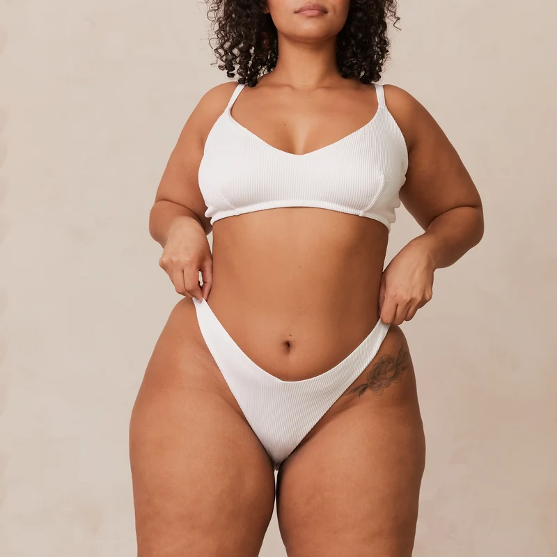 Ribbed Triangle BH - Wit
