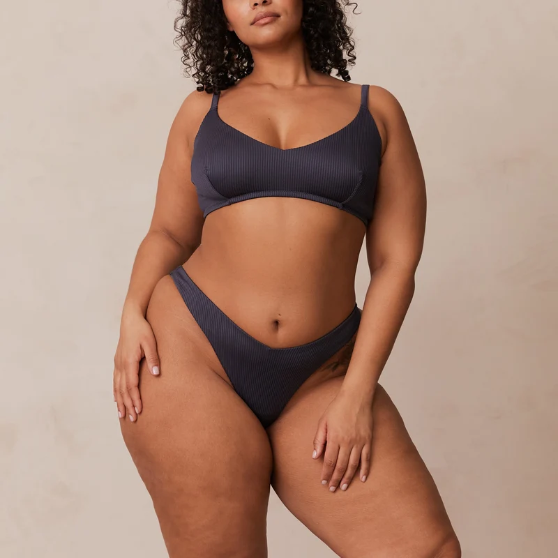 Ribbed Triangle BH - Blauw Houtskool