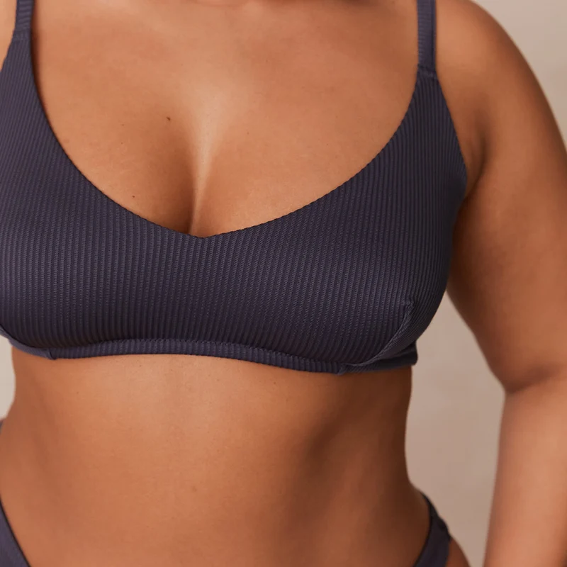 Ribbed Triangle BH - Blauw Houtskool