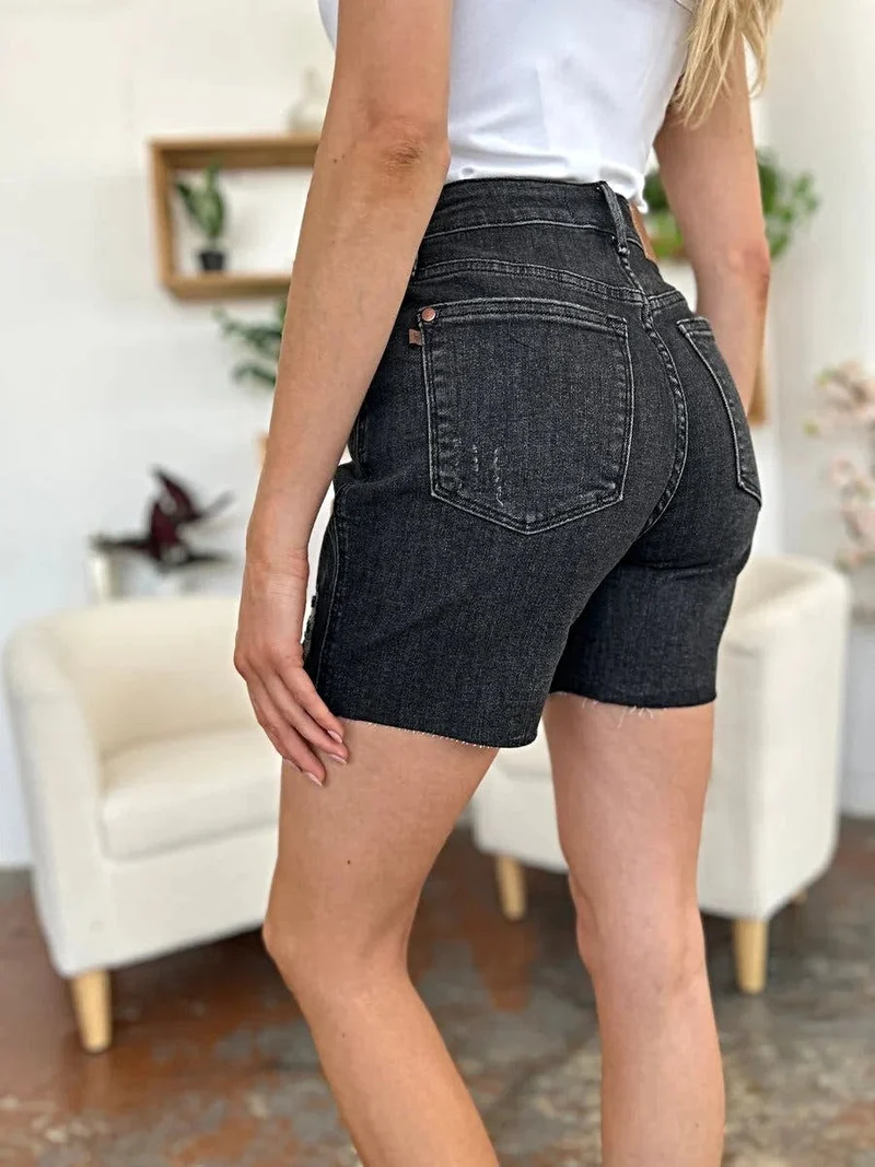 Judy Blue High Waist Denim Shorts - Volledige maat, stevige Magic Fit met onafgewerkte zoom, geef je zomerstijl een boost