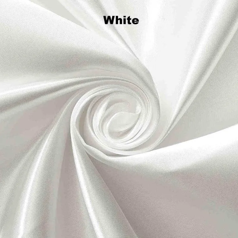 Op maat gemaakt hoeslaken van Nouveau Bridal Satin voor queensize en tweepersoonsmatrassen.