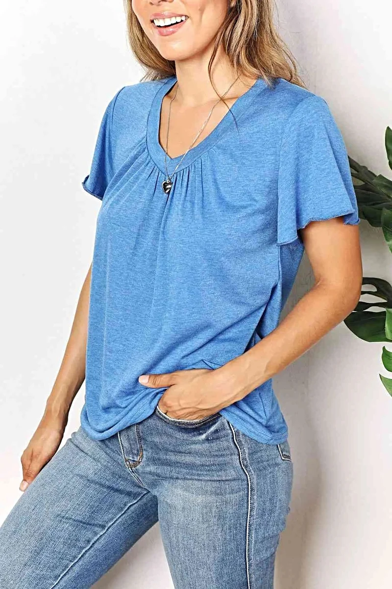 Stijlvol T-shirt met V-hals en ruchesmouwen - Chique basic voor elke dag
