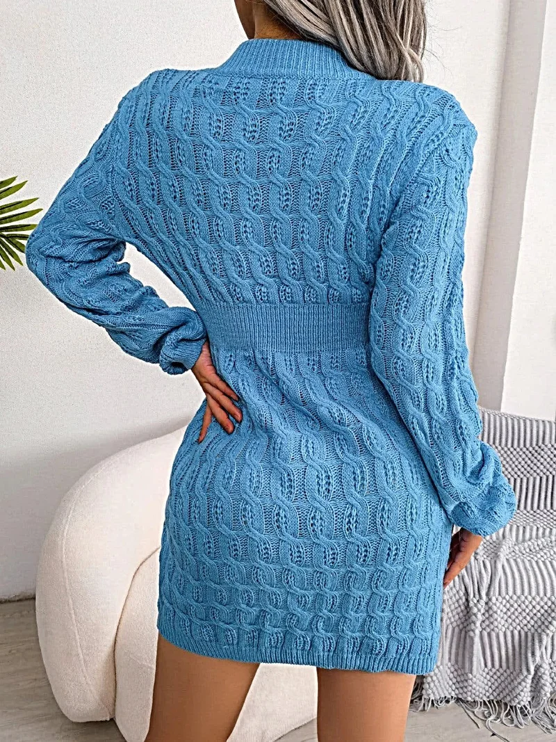 Luxe kabelgebreide sweaterjurk met ronde hals en mini-wikkeldetail – Hoogwaardig acryl