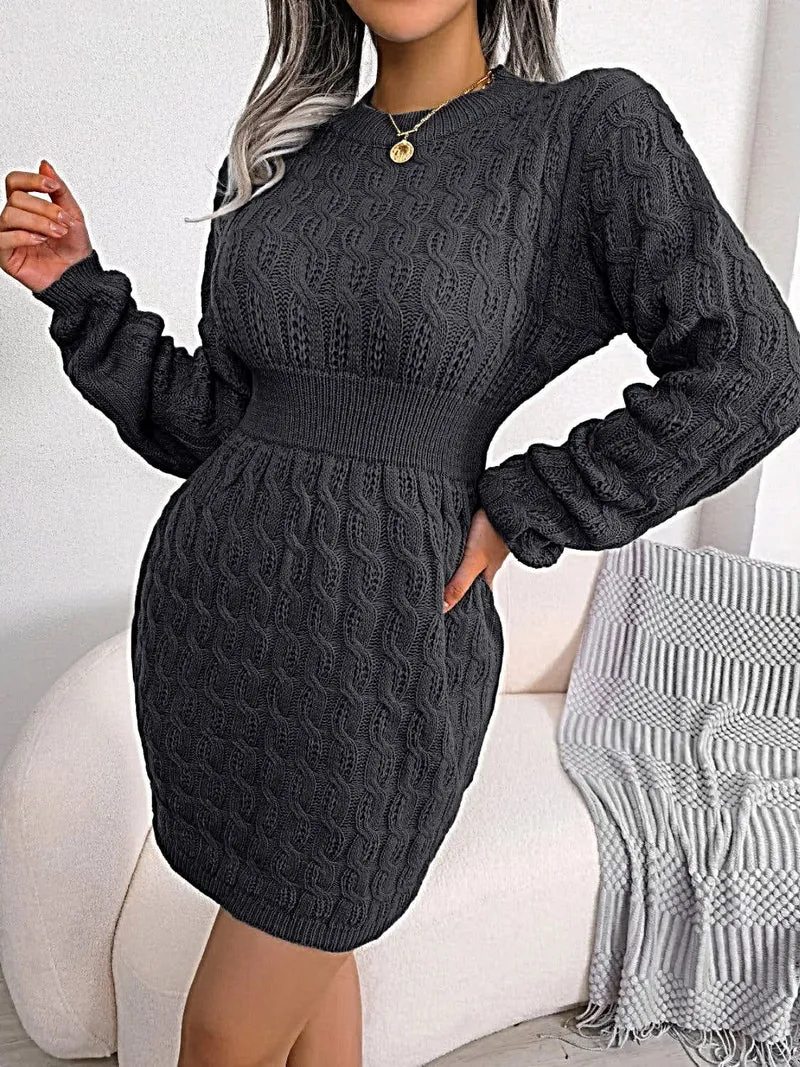 Luxe kabelgebreide sweaterjurk met ronde hals en mini-wikkeldetail – Hoogwaardig acryl