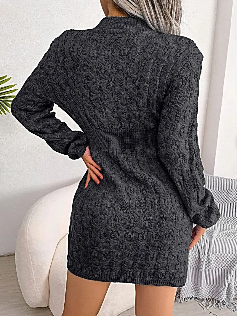 Luxe kabelgebreide sweaterjurk met ronde hals en mini-wikkeldetail – Hoogwaardig acryl