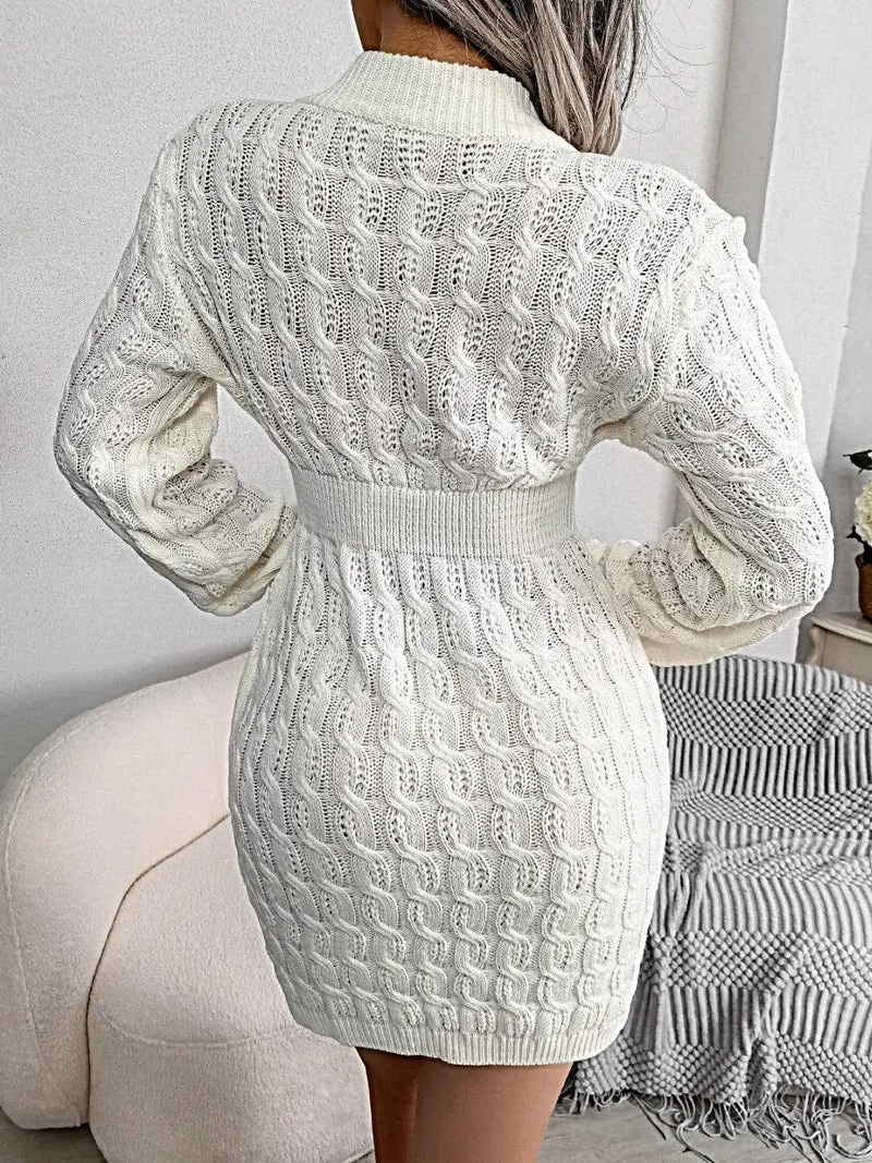 Luxe kabelgebreide sweaterjurk met ronde hals en mini-wikkeldetail – Hoogwaardig acryl