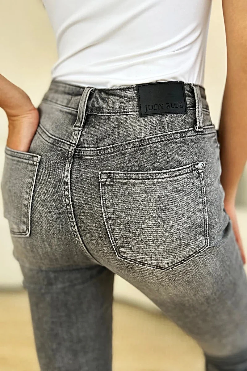 Judy Blue Capri-broek met hoge taille en knoopsluiting voor dames - stijlvolle en comfortabele zomerkleding